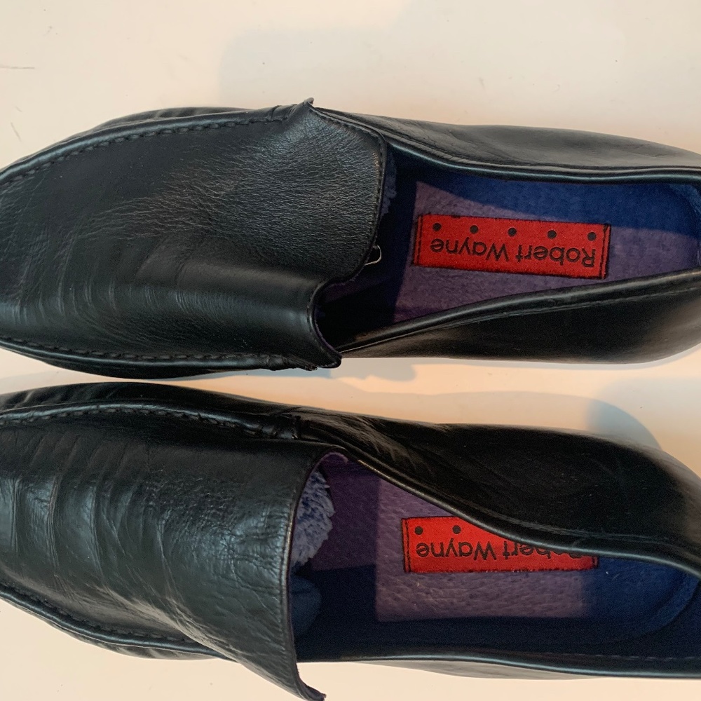 Robert Wayne Mens Black slip on Size 10
